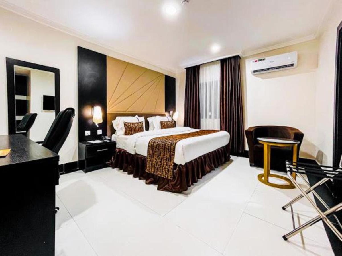 Pasadena Suites Lekki Exterior foto